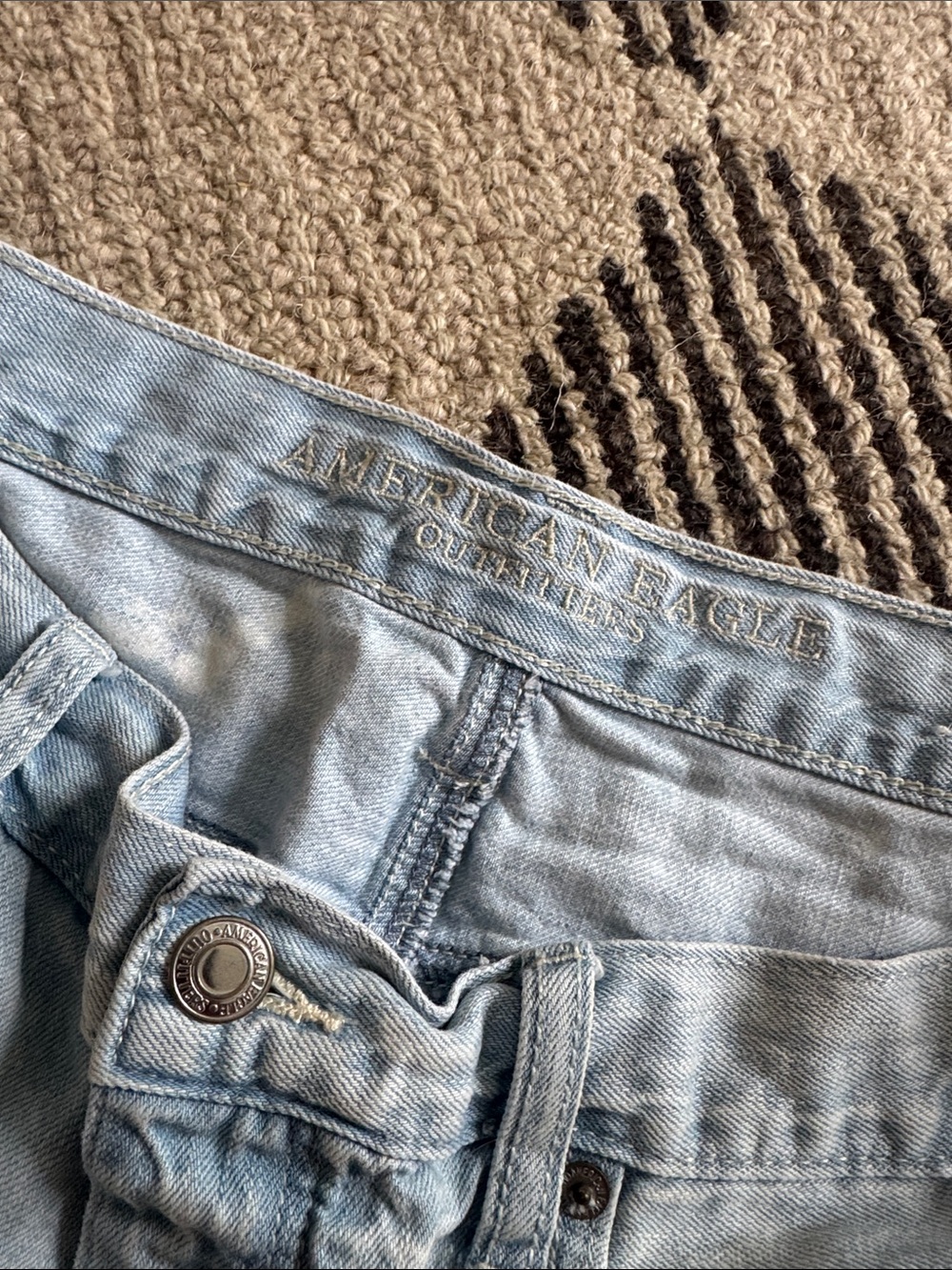 vintage Light Wash Distressed Women’s Denim Shorts - Picture 2 of 3